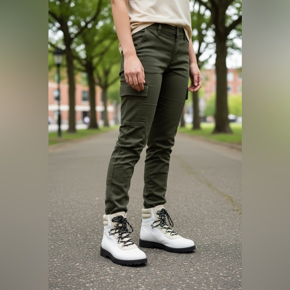 & Other Stories Women’s Leather Lace-Up Hiking Boots US 7 - Picture 3 of 16